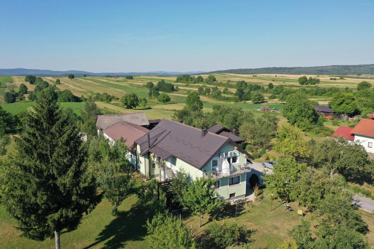 Guest House Jagoda Rakovica Exterior photo