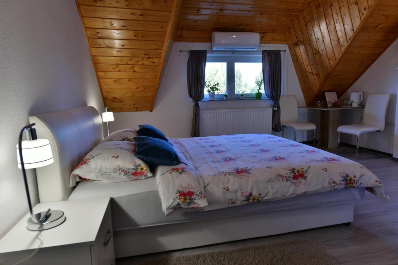 Guest House Jagoda Rakovica Exterior photo