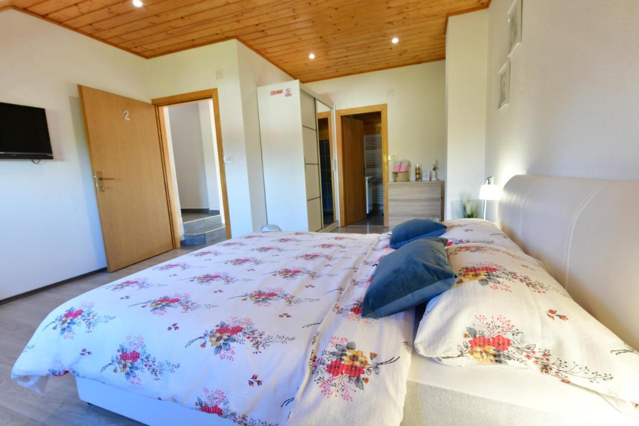 Guest House Jagoda Rakovica Exterior photo