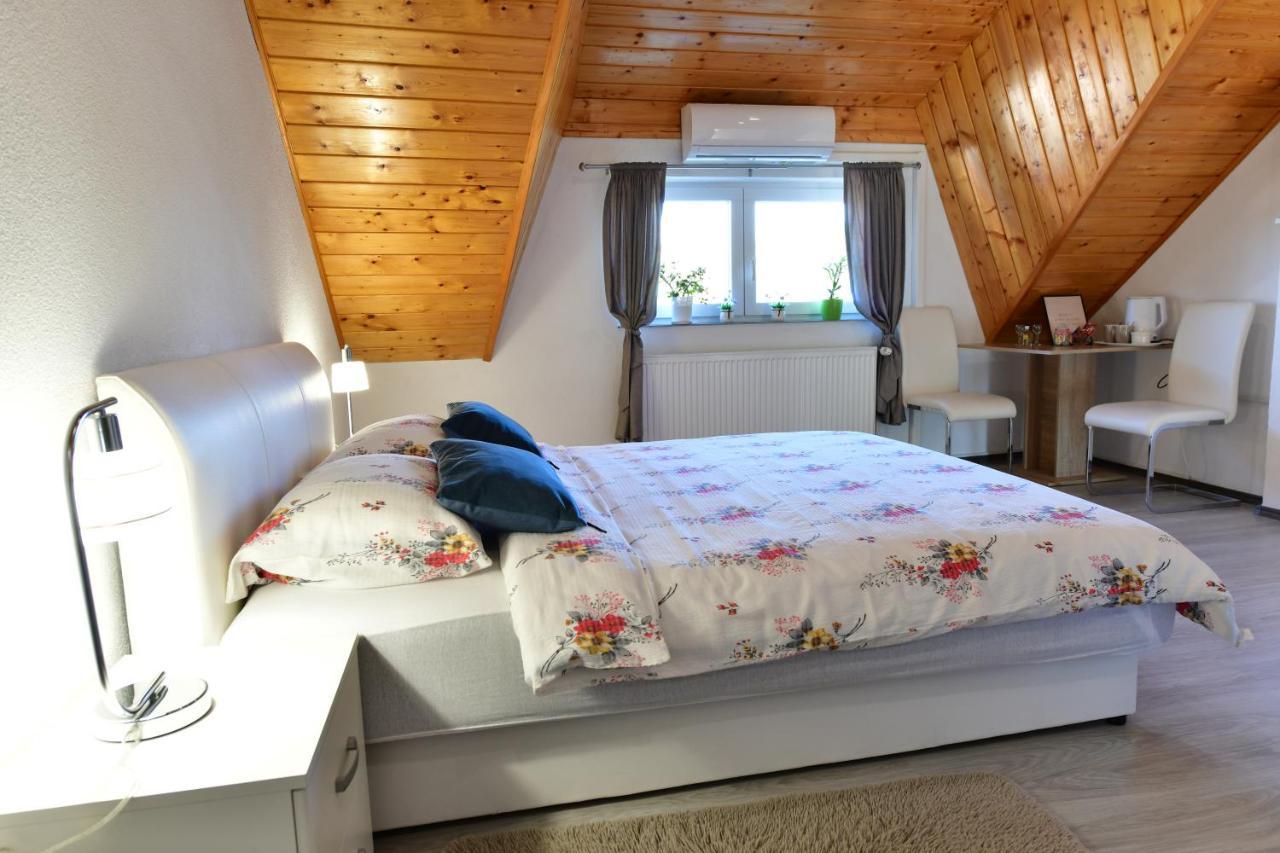 Guest House Jagoda Rakovica Exterior photo