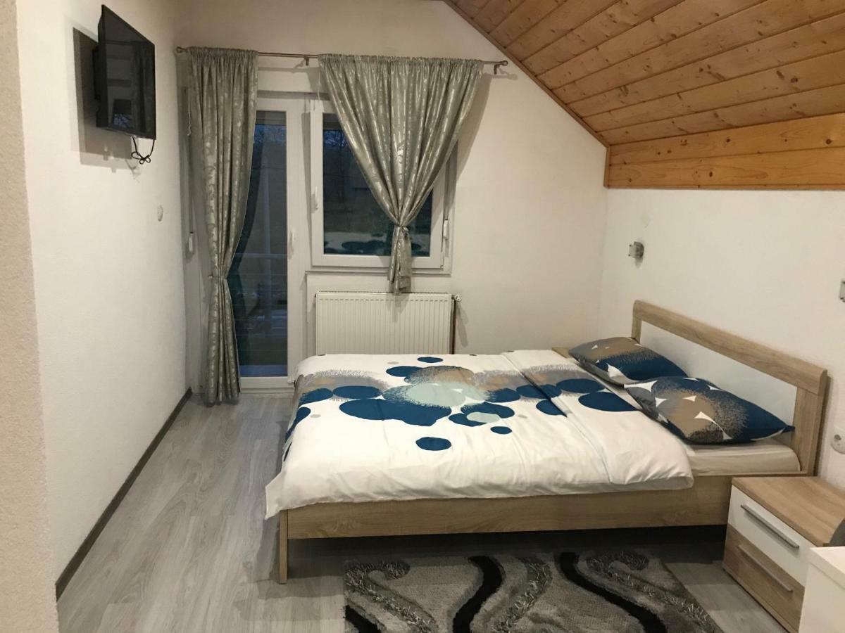 Guest House Jagoda Rakovica Exterior photo